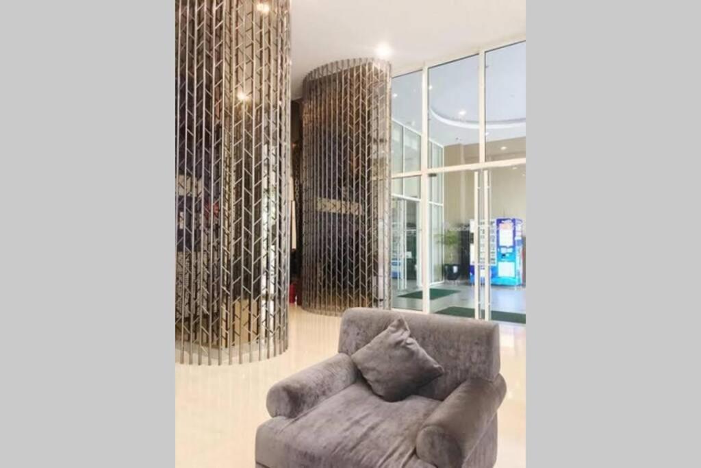 1 Bedroom Apartment Near Central Park Mall ジャカルタ エクステリア 写真