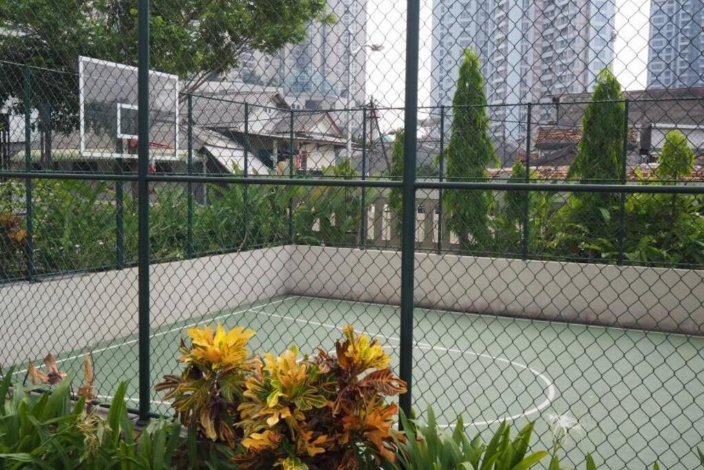 1 Bedroom Apartment Near Central Park Mall ジャカルタ エクステリア 写真