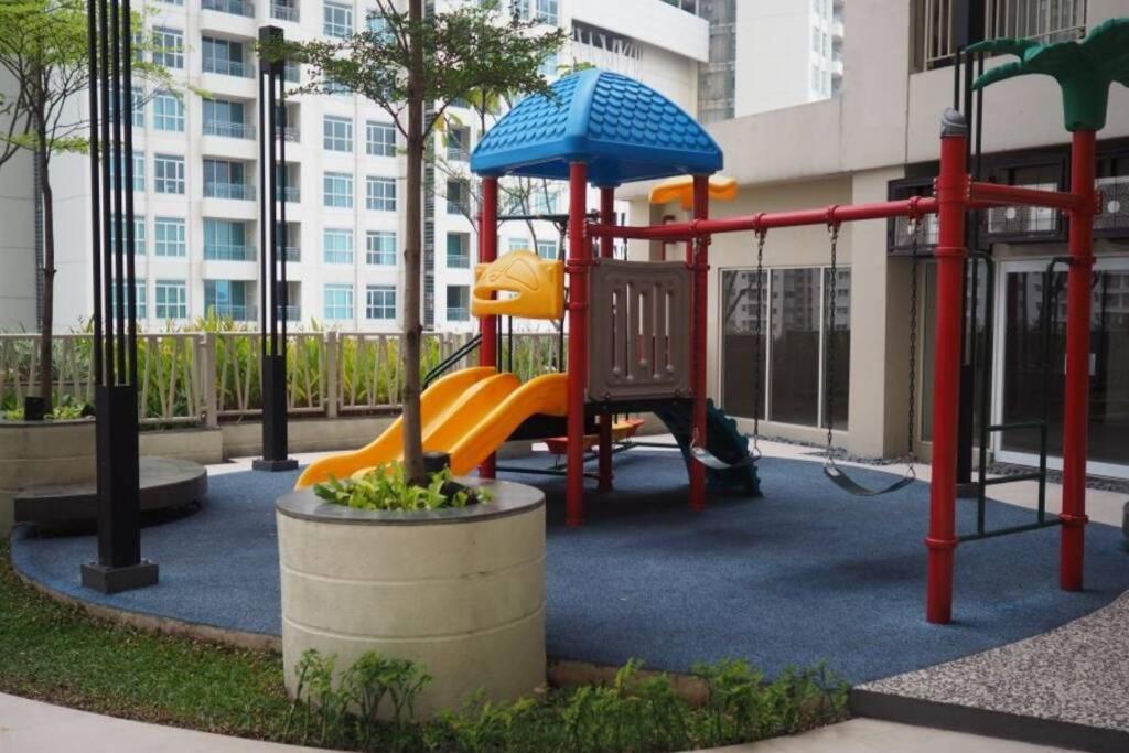 1 Bedroom Apartment Near Central Park Mall ジャカルタ エクステリア 写真