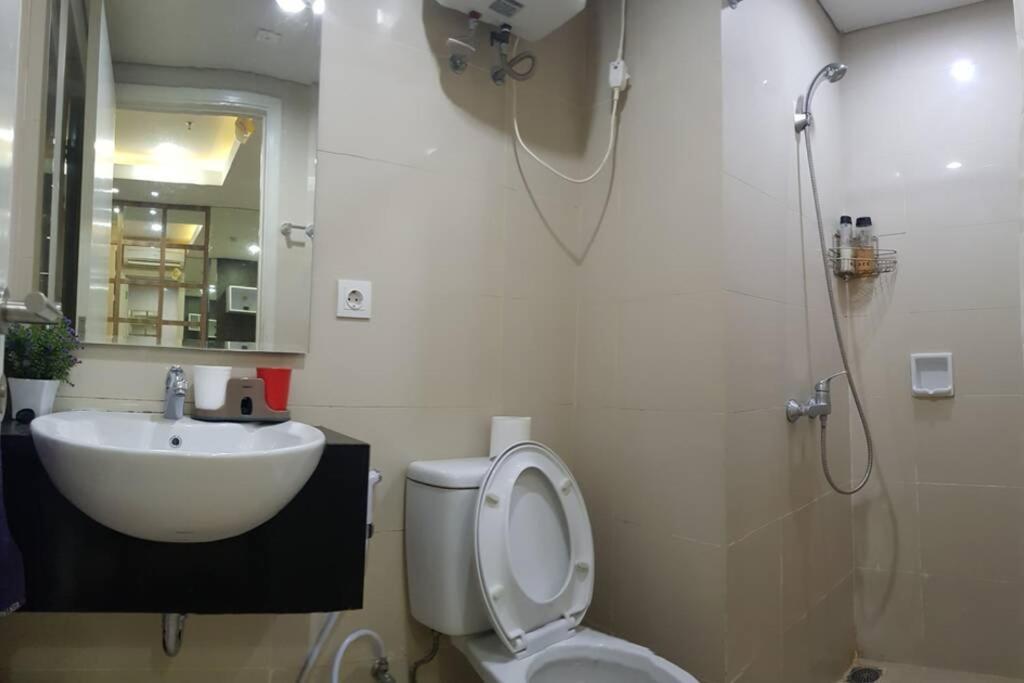 1 Bedroom Apartment Near Central Park Mall ジャカルタ エクステリア 写真